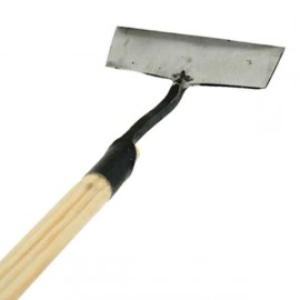 Ratissoire &agrave; pousser forg&eacute;e