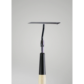 Lame sarcleuse inclin&eacute;e