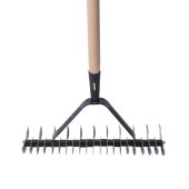 R&acirc;teau scarificateur *